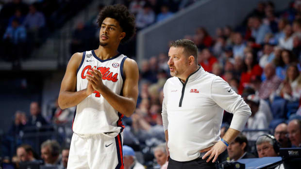Jaemyn Brakefield, Chris Beard